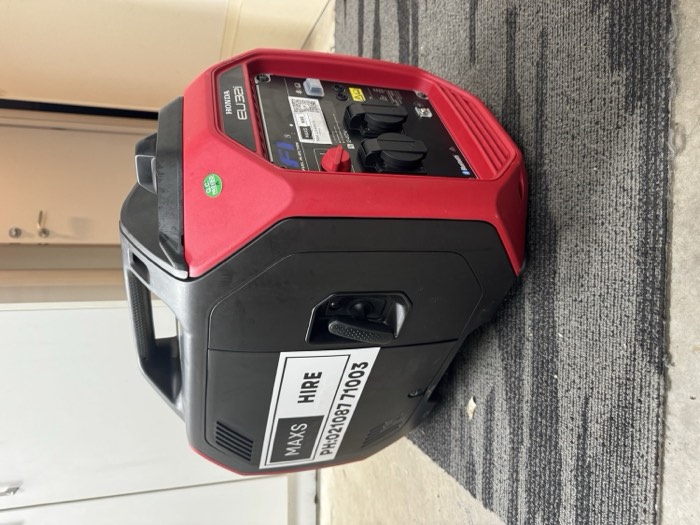 Honda EU32i 3.2 kVA generator for hire